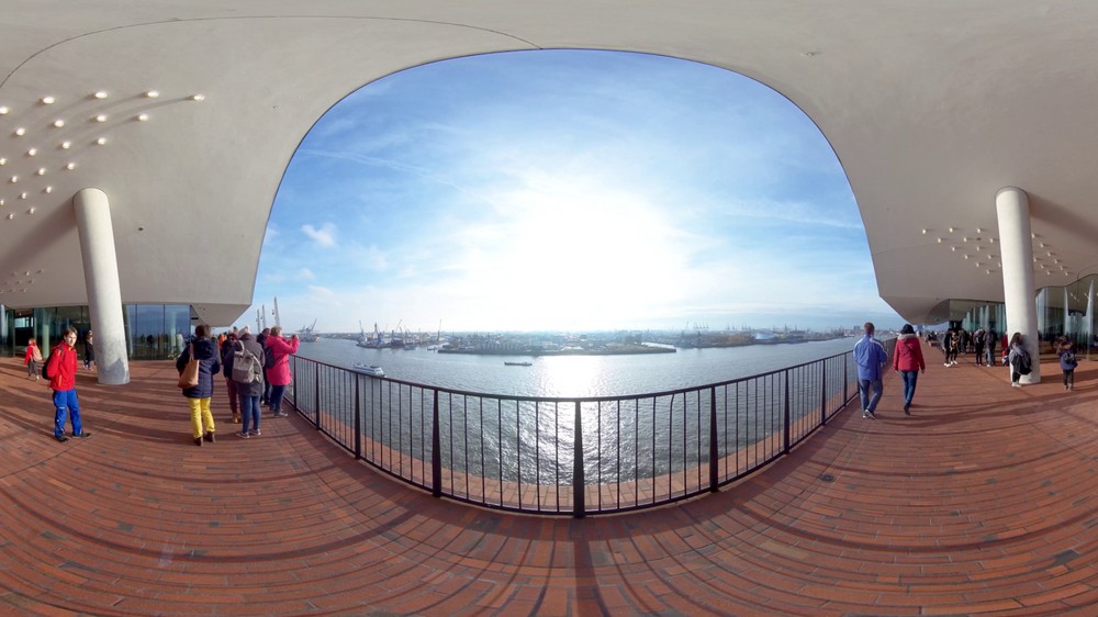 Virtuelle Reise durch Europas Metropolen: Von der Gracht in die Elphi | Hamburg © Neo Media Telekom Magenta VR 6