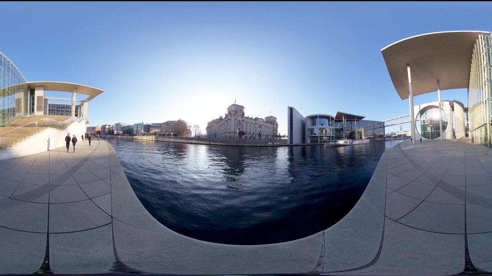 Virtuelle Reise durch Europas Metropolen: Von der Gracht in die Elphi | Berlin © Neo Media Telekom Magenta VR 9
