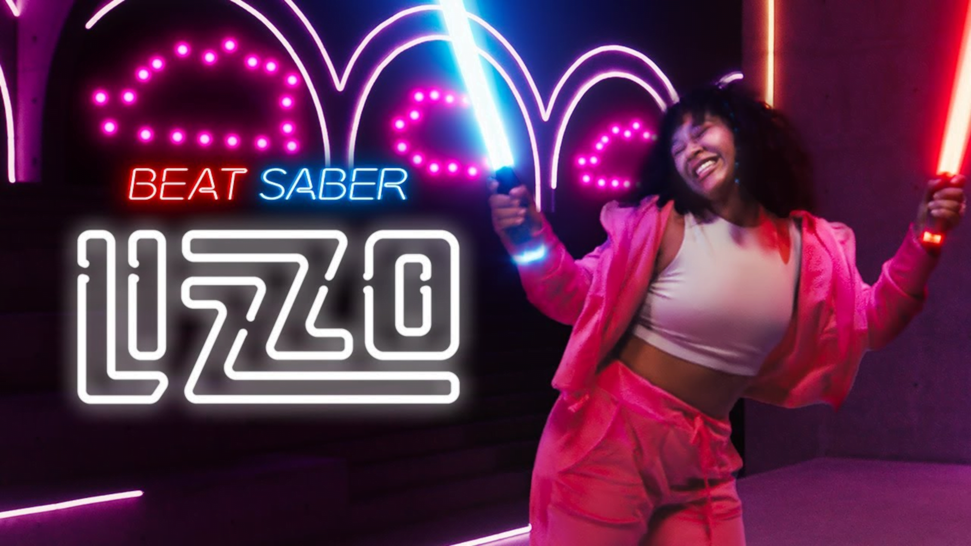 Künstlerin Lizzo schwingt in eienr Bildmontage die Beat-Saber-Lichtschwerter.